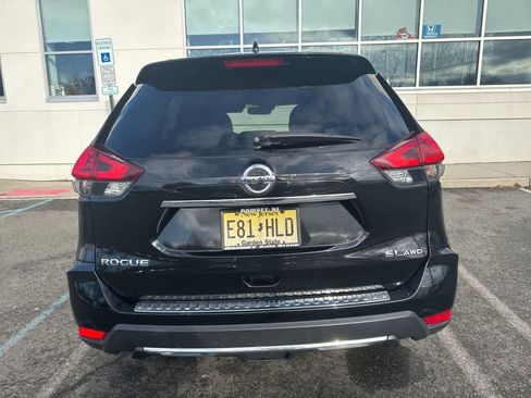Used 2018 Nissan Rogue SL w/ Premium Package image 15