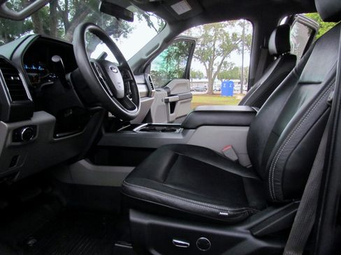 Used 2019 Ford F250 XLT w/ XLT Value Package image 16