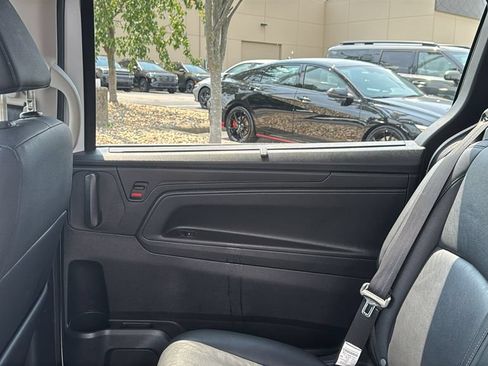 Used 2025 Honda Odyssey EX-L image 26