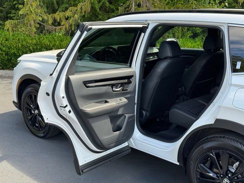 Certified 2025 Honda CR-V Sport Touring image 13