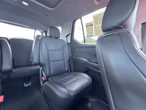Used 2021 Chevrolet Traverse Premier image 14
