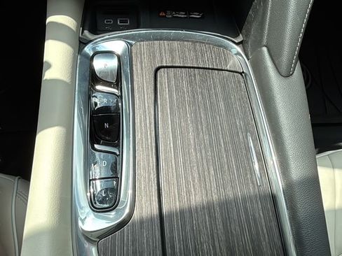 Used 2023 Buick Enclave Avenir w/ Avenir Technology Package image 24