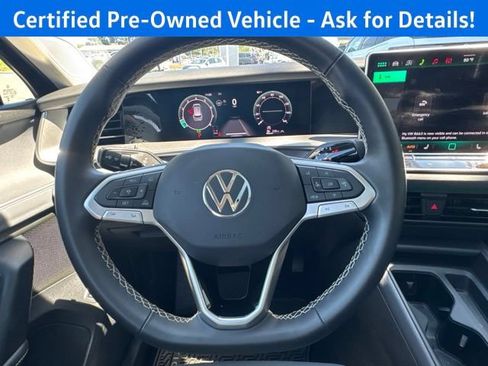 Certified 2026 Volkswagen Tiguan SE w/ Panoramic Sunroof Package AWD/4WD image 11