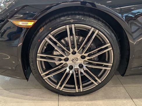 Used 2016 Porsche 911 Carrera Black Edition image 4