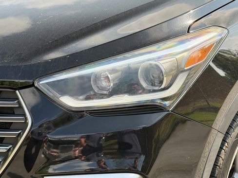 Used 2018 Hyundai Santa Fe Limited image 9