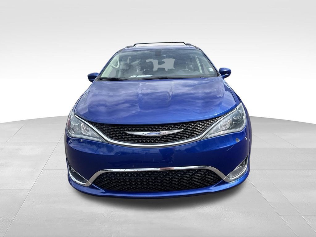 Used 2019 Chrysler Pacifica Touring-L FWD image 8