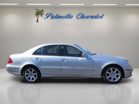 Used 2008 Mercedes-Benz E 350 4MATIC Sedan image 2