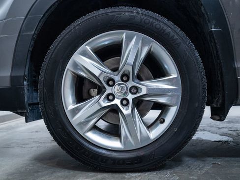 Used 2015 Toyota Highlander Limited image 11