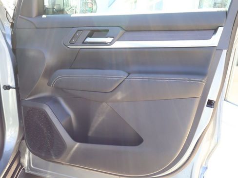 New 2026 GMC Terrain Denali w/ LPO, Floor Liner Package AWD/4WD image 33