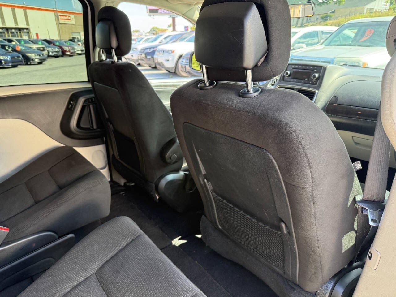 Used 2015 Dodge Grand Caravan SXT w/ Security Group FWD image 31