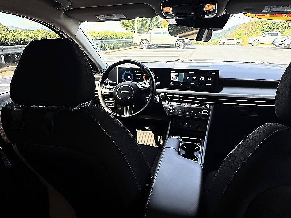 Certified 2025 Hyundai Sonata SEL FWD image 19