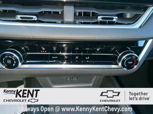 Used 2025 Chevrolet Equinox LT image 26