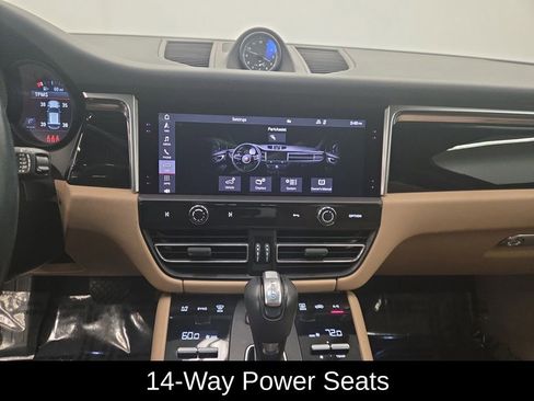 Used 2023 Porsche Macan image 19