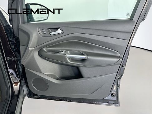 Used 2013 Ford Escape SE FWD image 32
