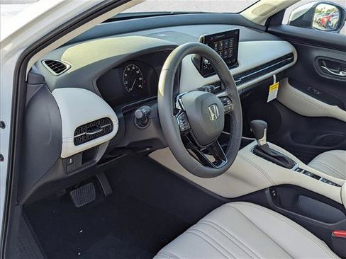 Used 2024 Honda HR-V EX-L image 3
