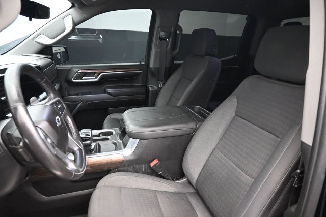 Used 2023 Chevrolet Silverado 1500 RST AWD/4WD image 17