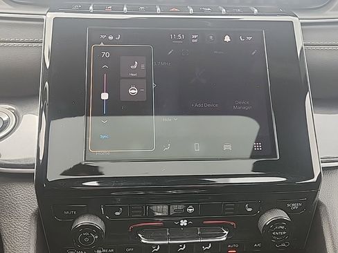 Used 2022 Jeep Grand Cherokee L Laredo image 21