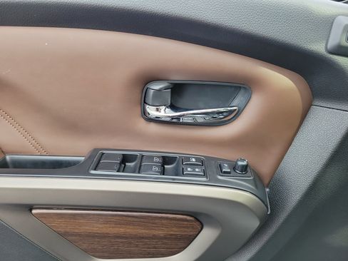 Certified 2024 Nissan Titan Platinum Reserve w/ Moonroof Package image 17