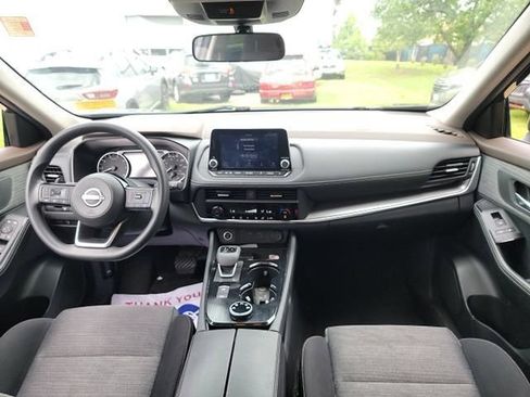 Used 2023 Nissan Rogue SV AWD/4WD image 8