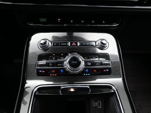 Used 2023 Lincoln Nautilus Reserve w/ Equipment Group 201A image 40