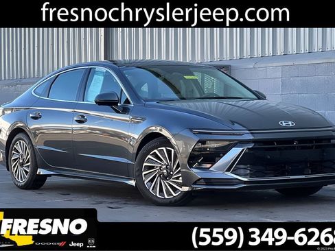 Used 2025 Hyundai Sonata Limited image 1