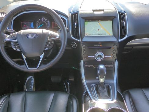 Used 2018 Ford Edge Titanium w/ Technology Package AWD/4WD image 27