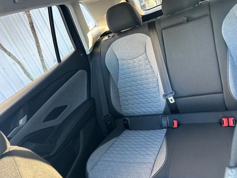 Used 2025 Volkswagen Tiguan S image 12