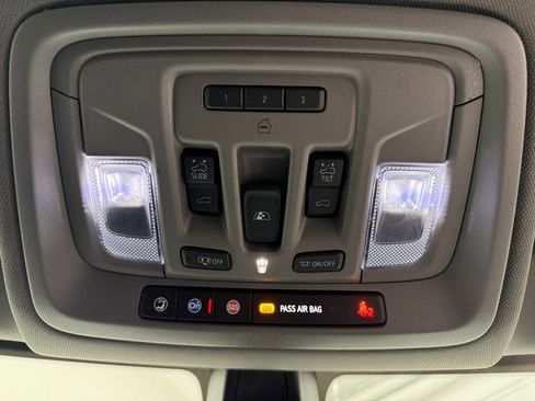 Used 2022 Chevrolet Silverado 1500 LTZ image 29