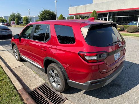 Used 2024 Honda Pilot EX-L image 10