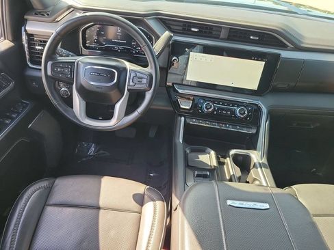 Used 2024 GMC Sierra 2500 Denali w/ Denali Reserve Package AWD/4WD image 27