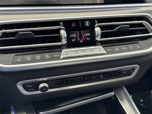 Used 2022 BMW X5 xDrive40i w/ Premium Package AWD/4WD image 19