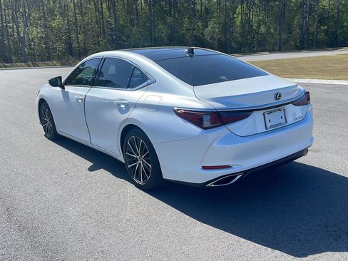 Used 2023 Lexus ES 350 w/ Premium Package image 5