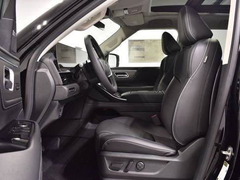 New 2026 INFINITI QX80 Luxe w/ Exterior Package image 11