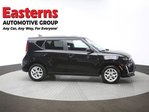 Used 2025 Kia Soul LX w/ LX Technology Package FWD image 45