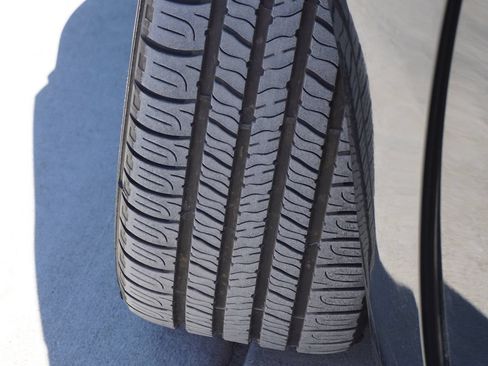 Used 2019 Honda Accord Touring image 3