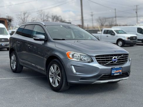 Used 2017 Volvo XC60 T5 Inscription image 3