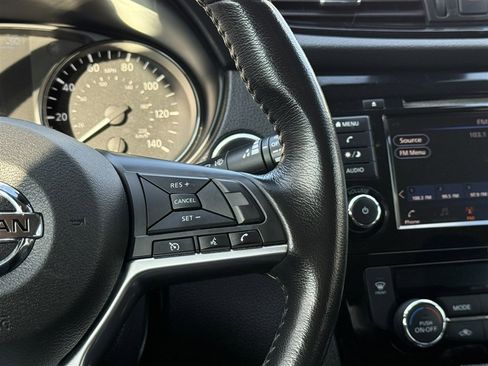 Used 2019 Nissan Rogue Sport SV w/ All-Weather Package image 24