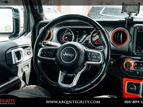 Used 2020 Jeep Gladiator Mojave AWD/4WD image 26