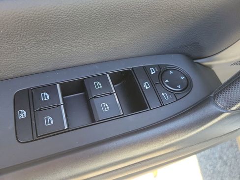 Used 2025 MAZDA CX-50 AWD 2.5 S w/ Weather Package image 19