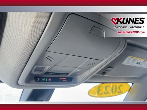 Used 2023 GMC Acadia SLE FWD image 33