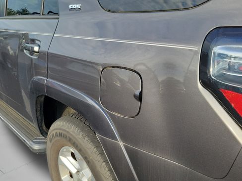 Used 2017 Toyota 4Runner SR5 RWD image 25