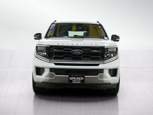 Used 2025 Ford Expedition Max Platinum AWD/4WD image 9