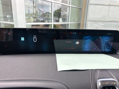 Used 2025 Ford Expedition Platinum w/ Platinum Ultimate Package image 13