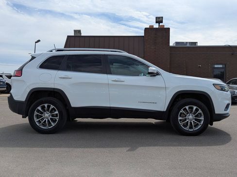 Used 2019 Jeep Cherokee Latitude Plus w/ Comfort/Convenience Group AWD/4WD image 5