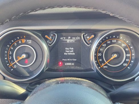 Used 2023 Jeep Gladiator Sport image 20