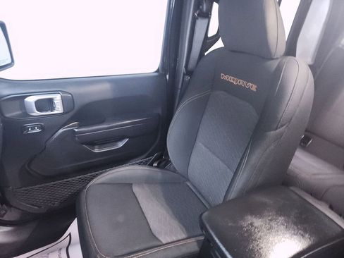 Used 2020 Jeep Gladiator Mojave w/ Trailer Tow Package AWD/4WD image 18