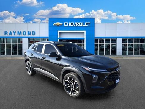 Used 2024 Chevrolet Trax RS w/ Sunroof Package FWD image 10