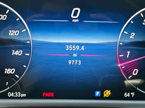 Used 2025 Mercedes-Benz E 350 Sedan image 32