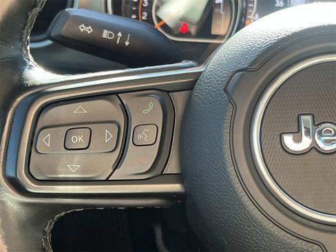 Used 2021 Jeep Gladiator Sport image 19