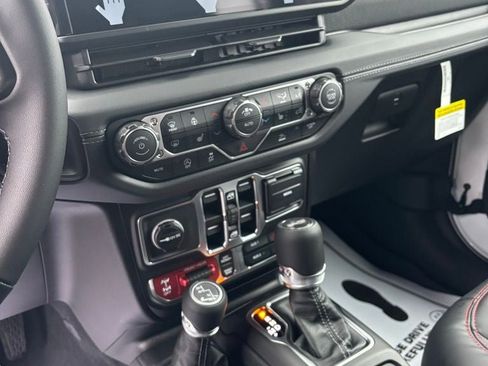 New 2026 Jeep Wrangler Unlimited Rubicon image 13